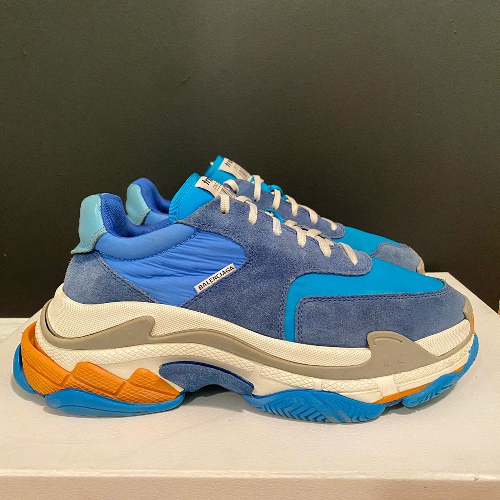 Balenciaga Triple S Men’s sneakers - Picture 2 of 11